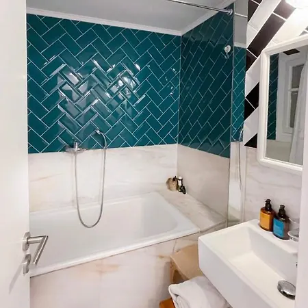 Kolonaki 2bd Apartment Athens