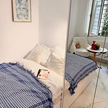 Kolonaki 2bd Apartment *