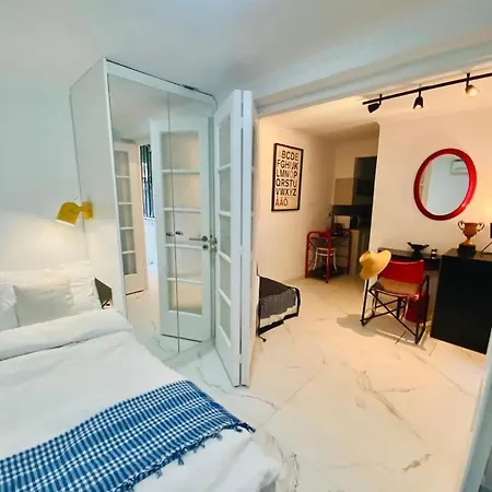 Kolonaki 2bd Apartment